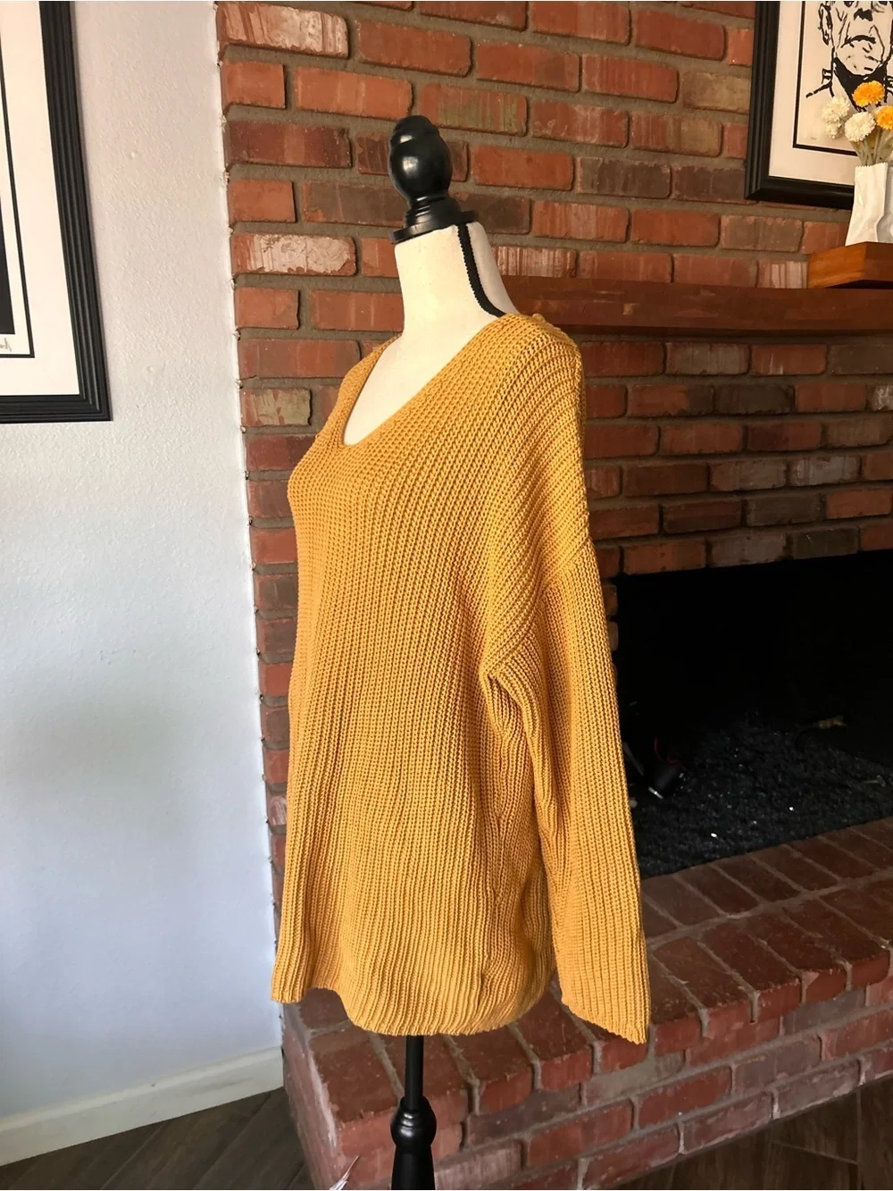 Jenni Kayne Fisherman Organic Cotton V-Neck Sweater in Mustard Yellow Sz M